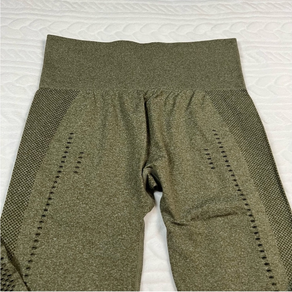 SHEIN Olive Green Leggings and Sports Bra Set - Picture 9 of 15